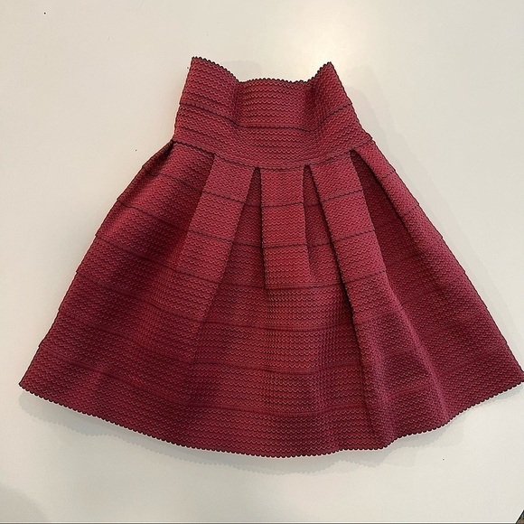 𝅺NWOT GIRLS From Savoy Ponte Bell Skirt - Picture 1 of 9